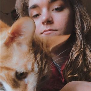 Meet your Posher, Tia